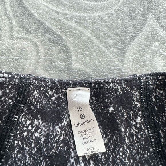 Womens Lululemon Outrun the Elements 1/2 Zip - Picture 6 of 7